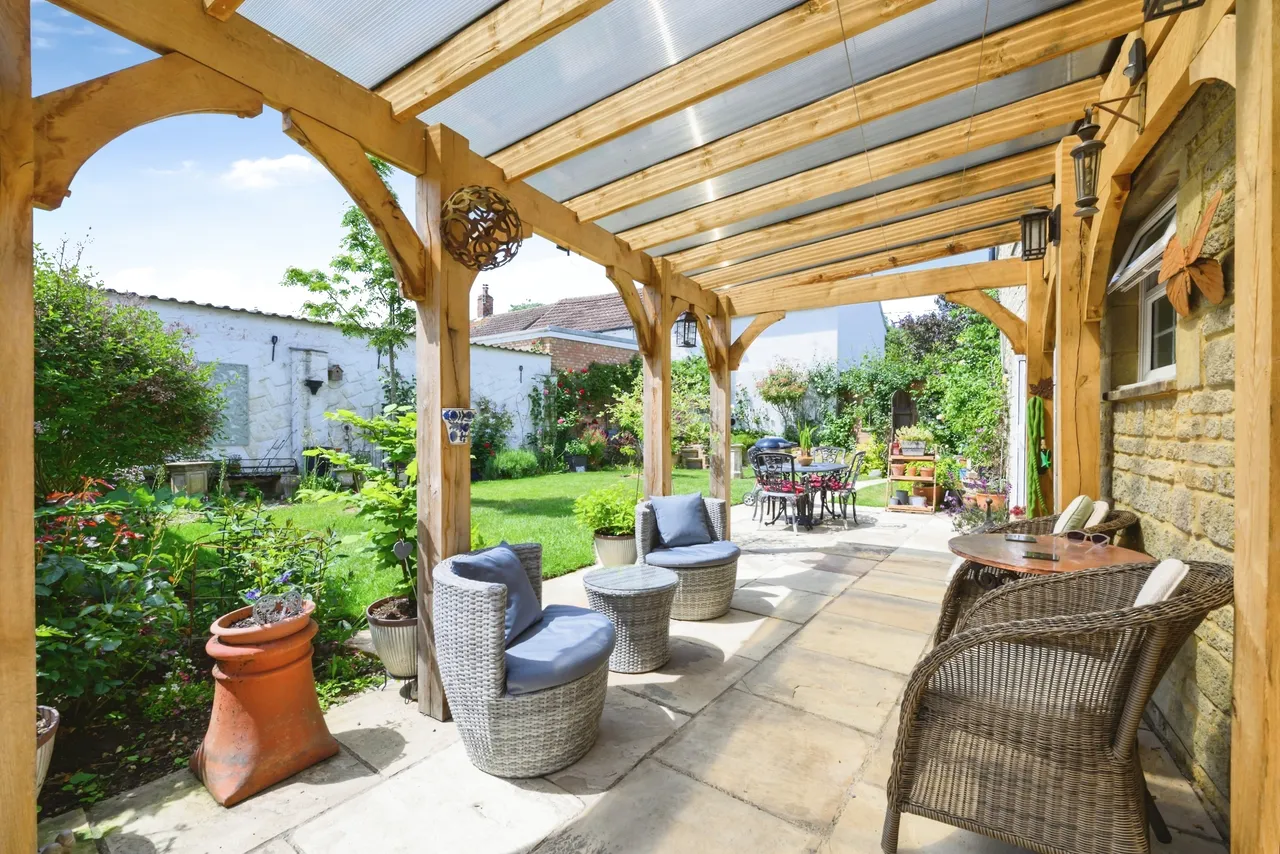 4 bed house for sale, Slipton Lane, Slipton, NN14