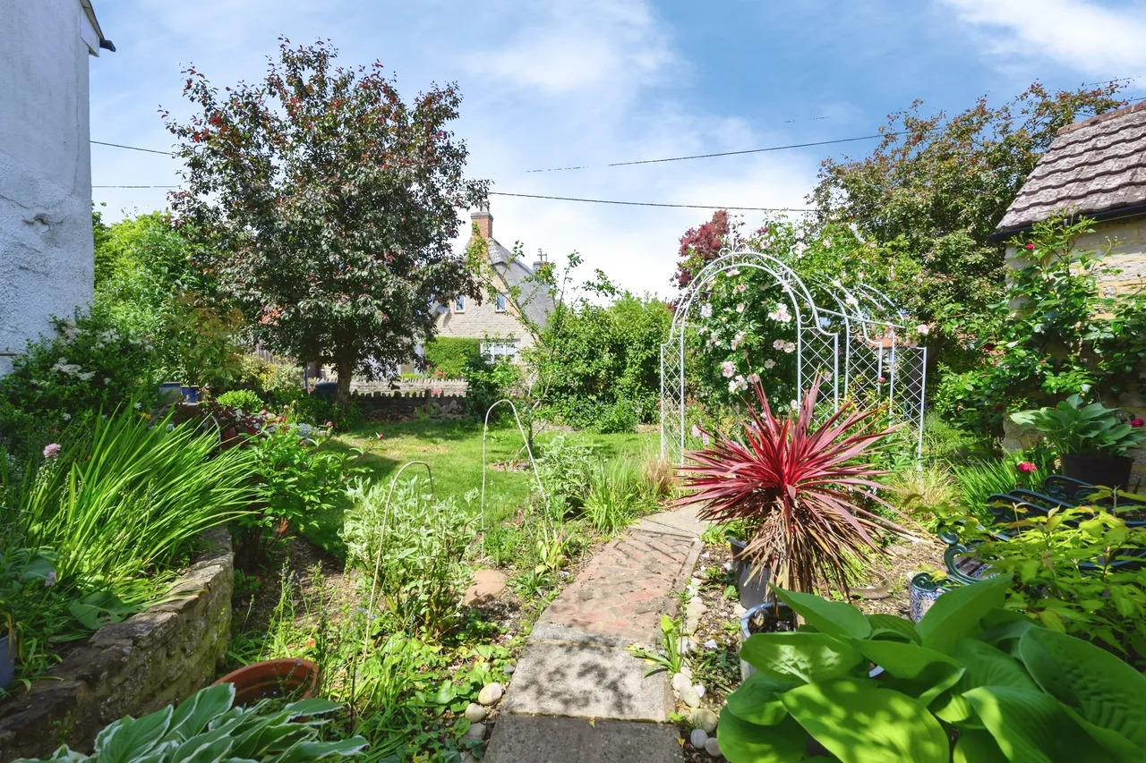 Slipton Lane, Slipton, NN14, photo 28