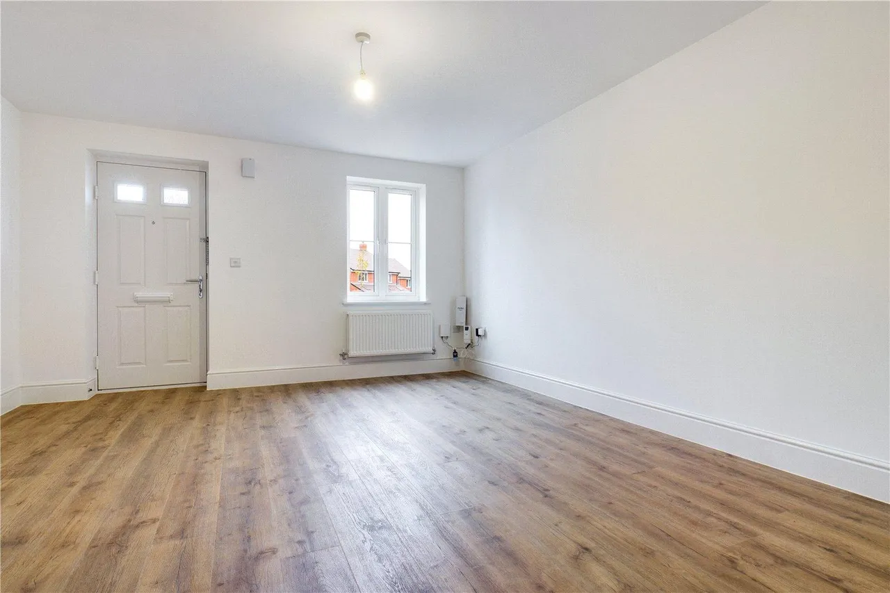 Newlands Close, Shinfield, RG2, photo 2