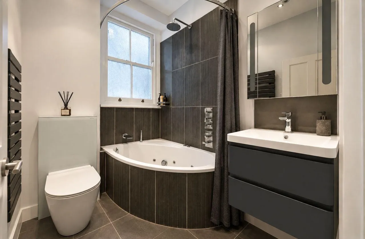 Delaware Mansions, Delaware Road, Maida Vale, London, W9 2LJ, photo 4