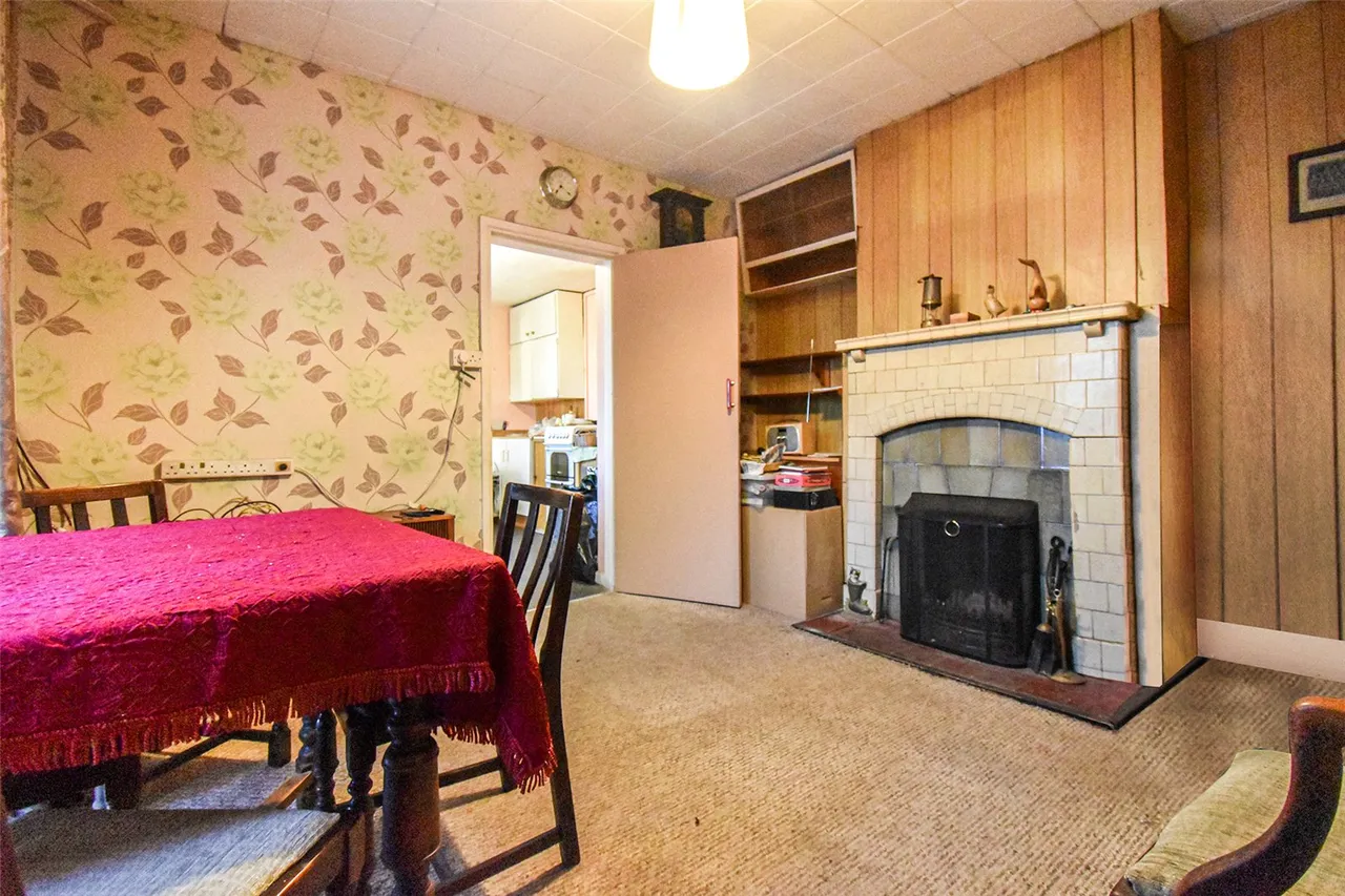 Badshot Lea Road, Badshot Lea, Farnham, Surrey, GU9 9LT, photo 8