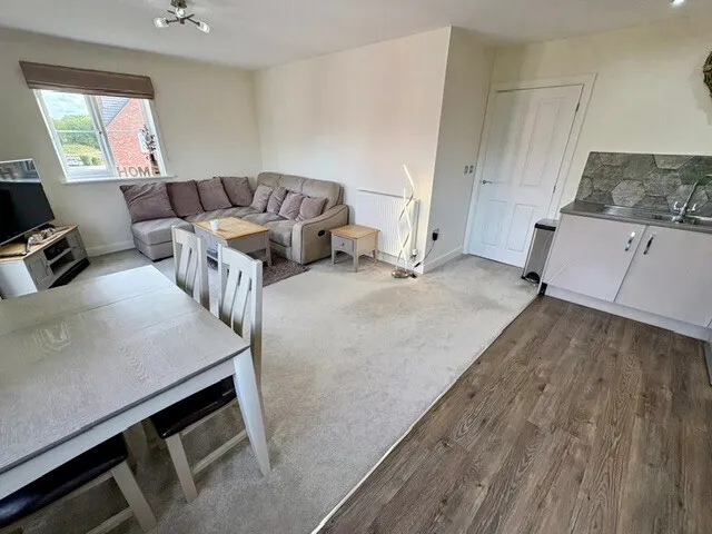 Old Farm Drive, Marston Green, B37, photo 5