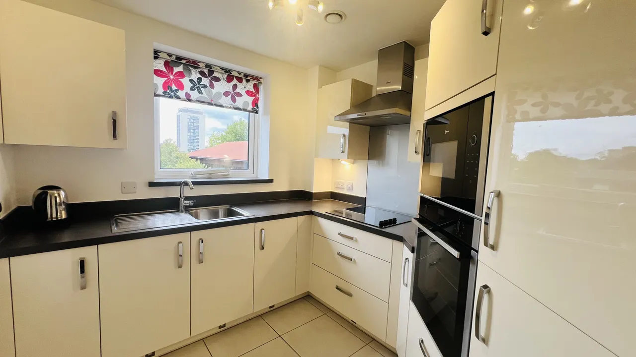 Bridge Avenue, Maidenhead, SL6, photo 10
