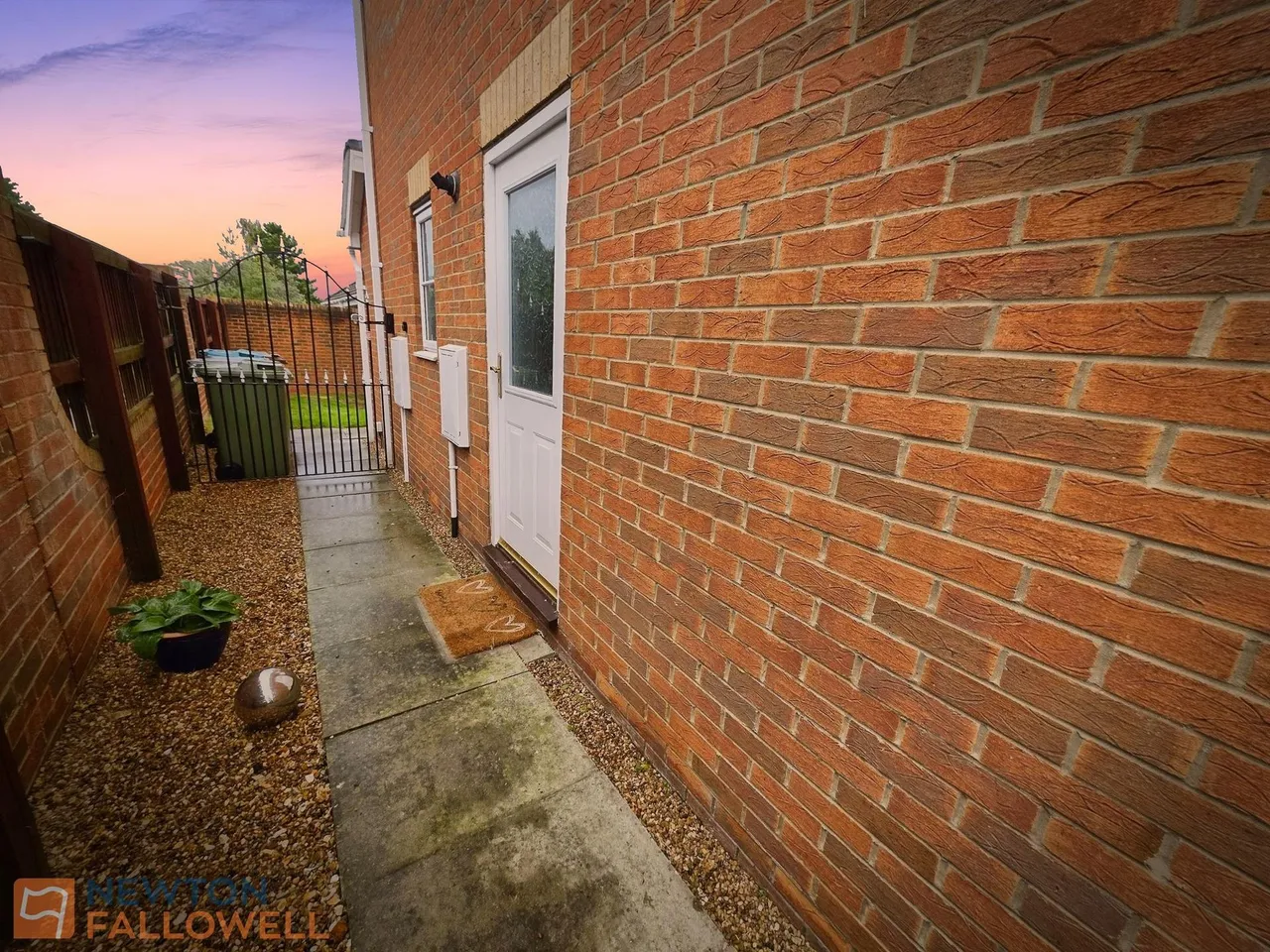 Broughton Close, Clipstone Village, NG21, photo 23