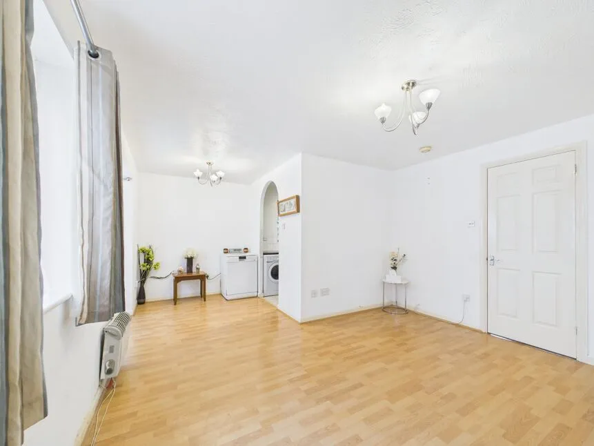 Sparks Close, Dagenham, RM8, photo 4
