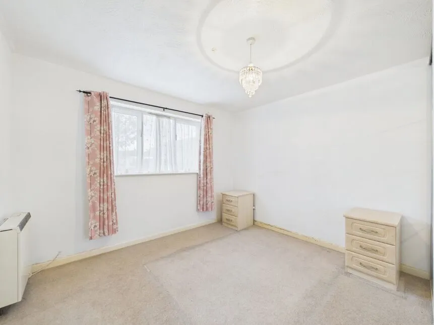 Sparks Close, Dagenham, RM8, photo 9