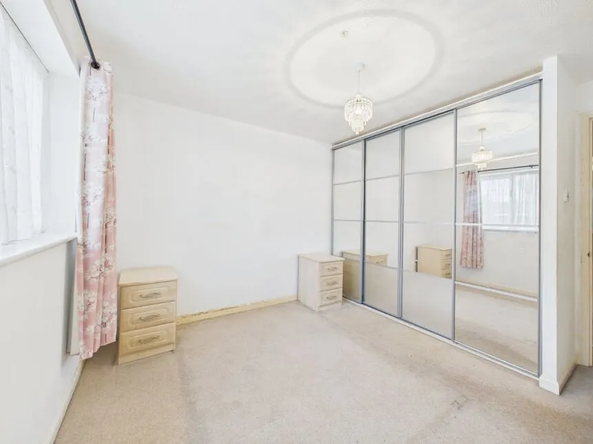 Sparks Close, Dagenham, RM8, photo 8