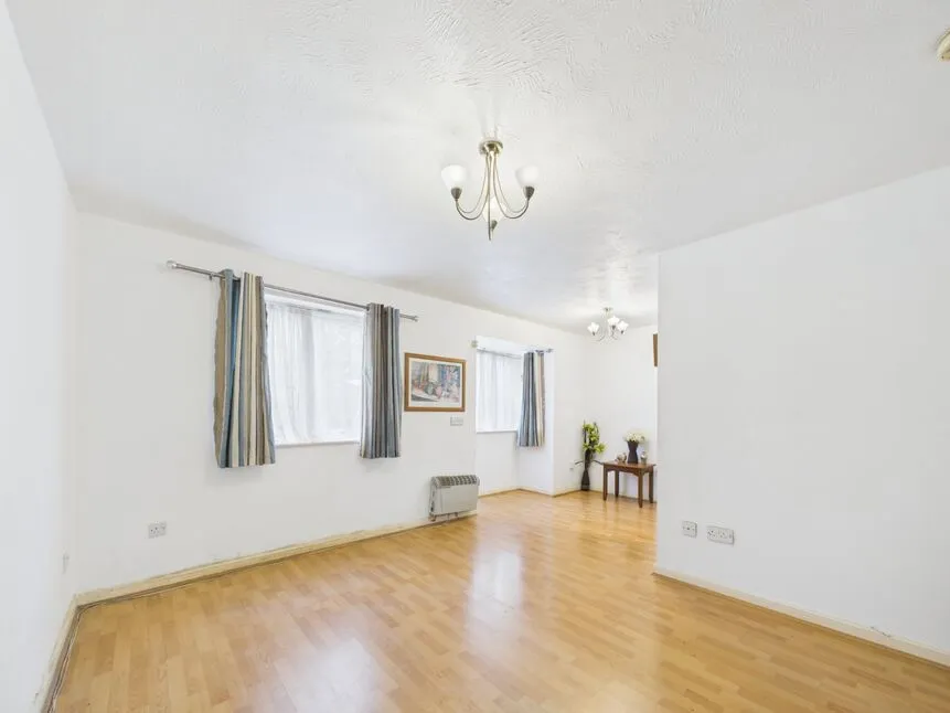 Sparks Close, Dagenham, RM8, photo 3