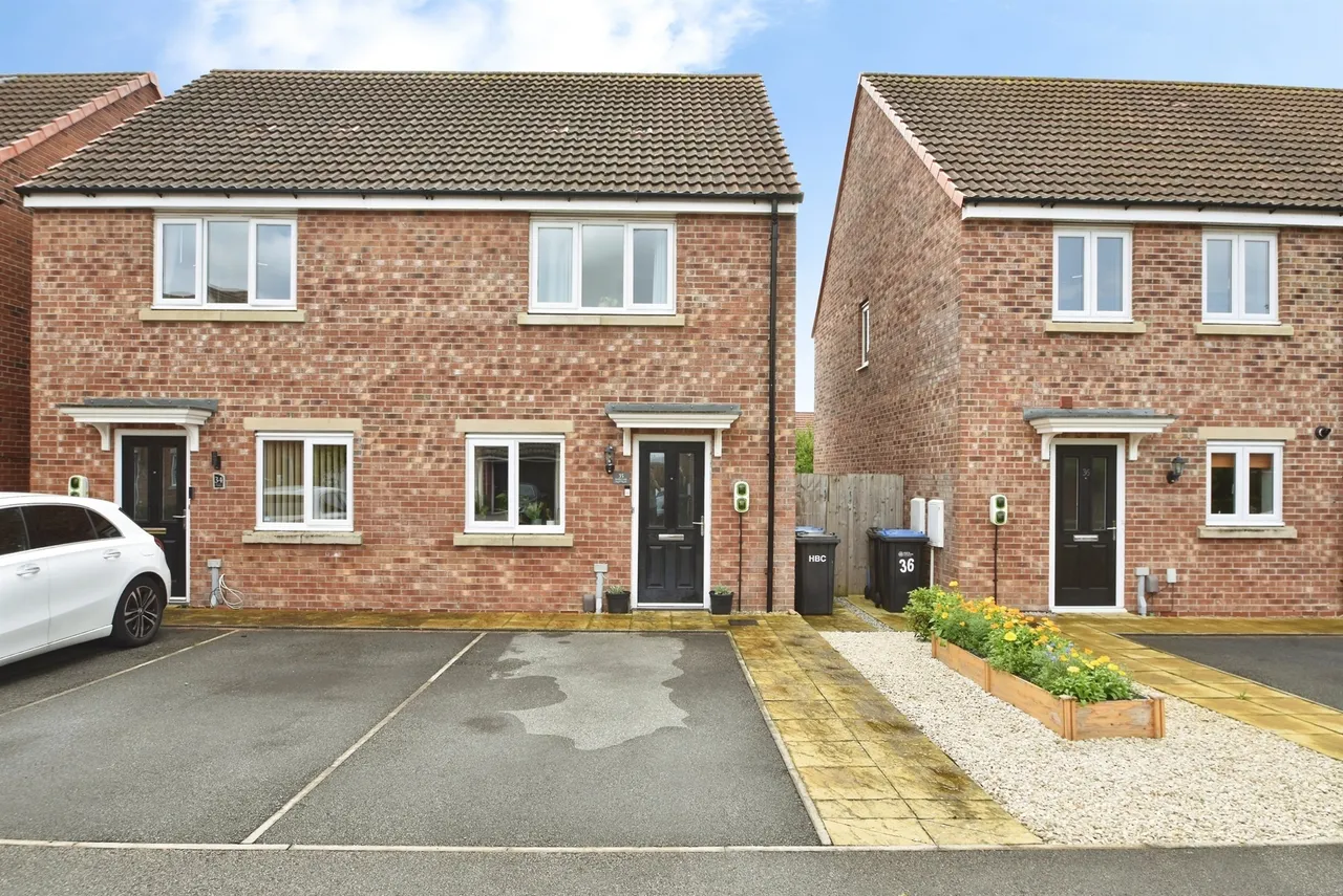 2 bed house for sale, Heather Court, Killinghall, HG3
