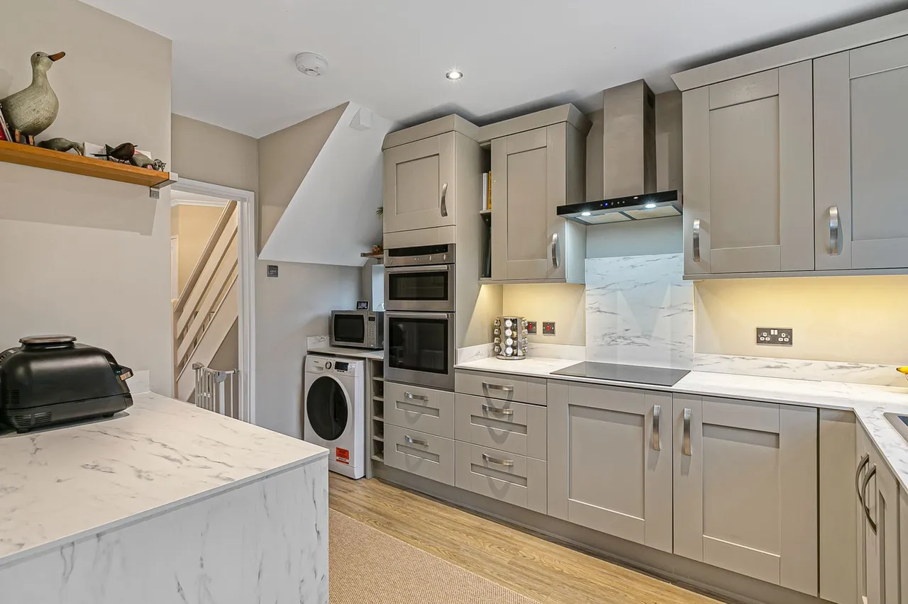 Crewes Lane, Warlingham, CR6, photo 6
