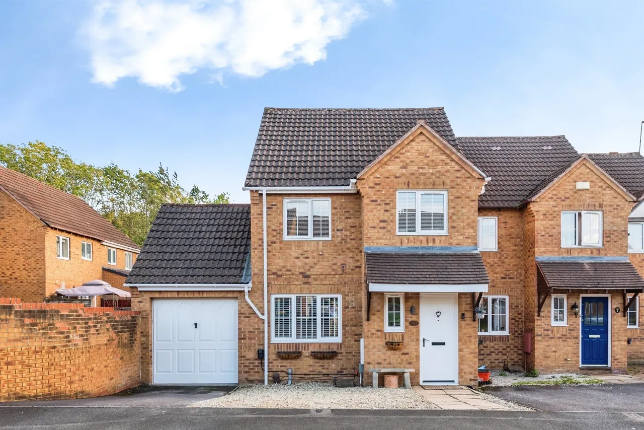 3 bed house for sale, West Highland Road, Swindon, SN25