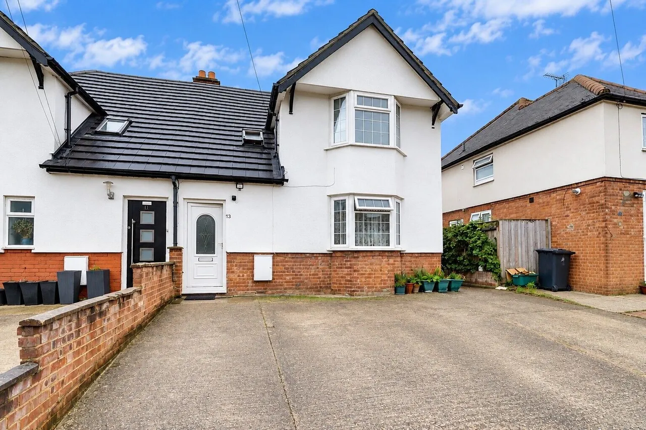 4 bed house for sale, Wendover Street, High Wycombe, HP11