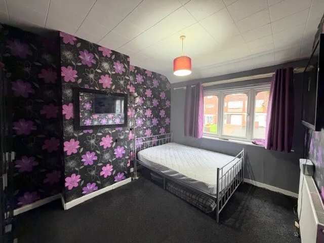 Tyndale Crescent, Great Barr, B43, photo 6
