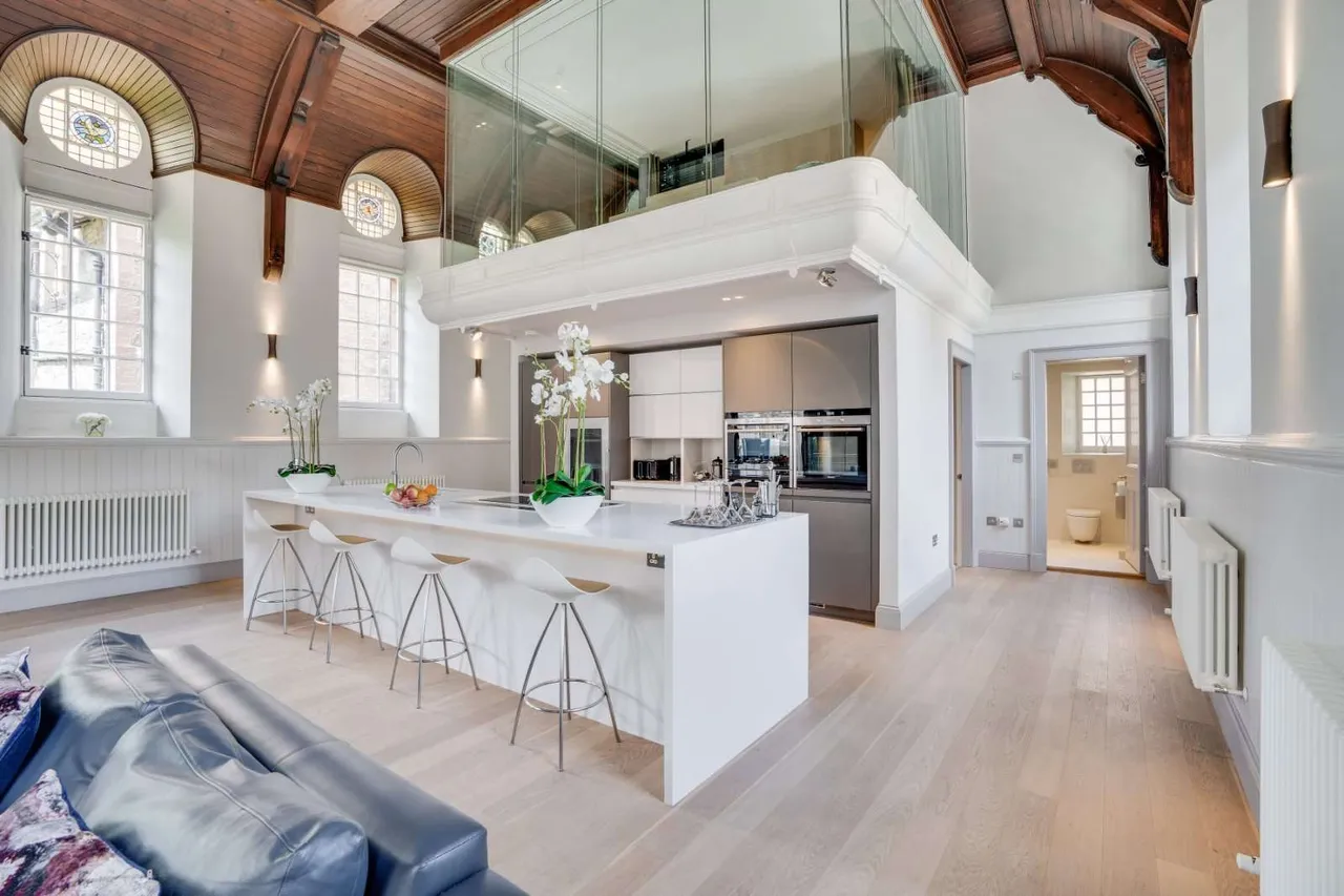 Well Court Hall, Dean Path, Edinburgh, EH4 3BE, photo 8