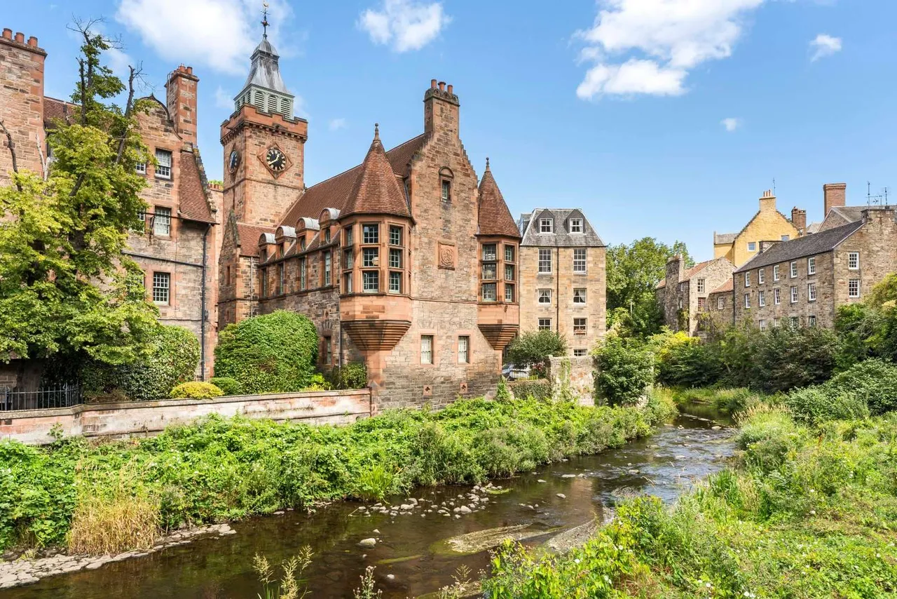 3 bed house for sale — Well Court Hall, Dean Path, Edinburgh, EH4 3BE