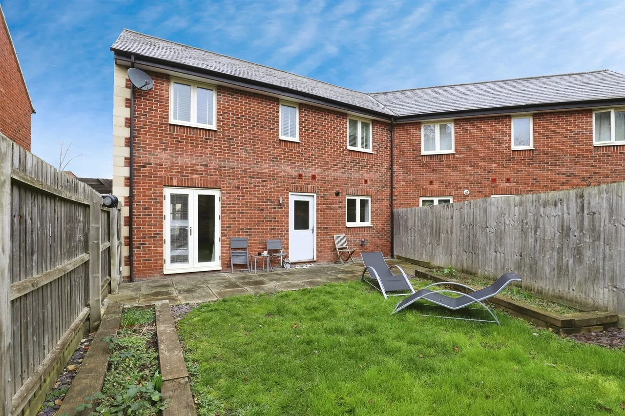 St. Marys Lane, Peterborough, PE8, photo 13