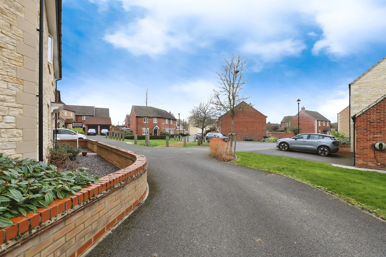 St. Marys Lane, Peterborough, PE8, photo 14