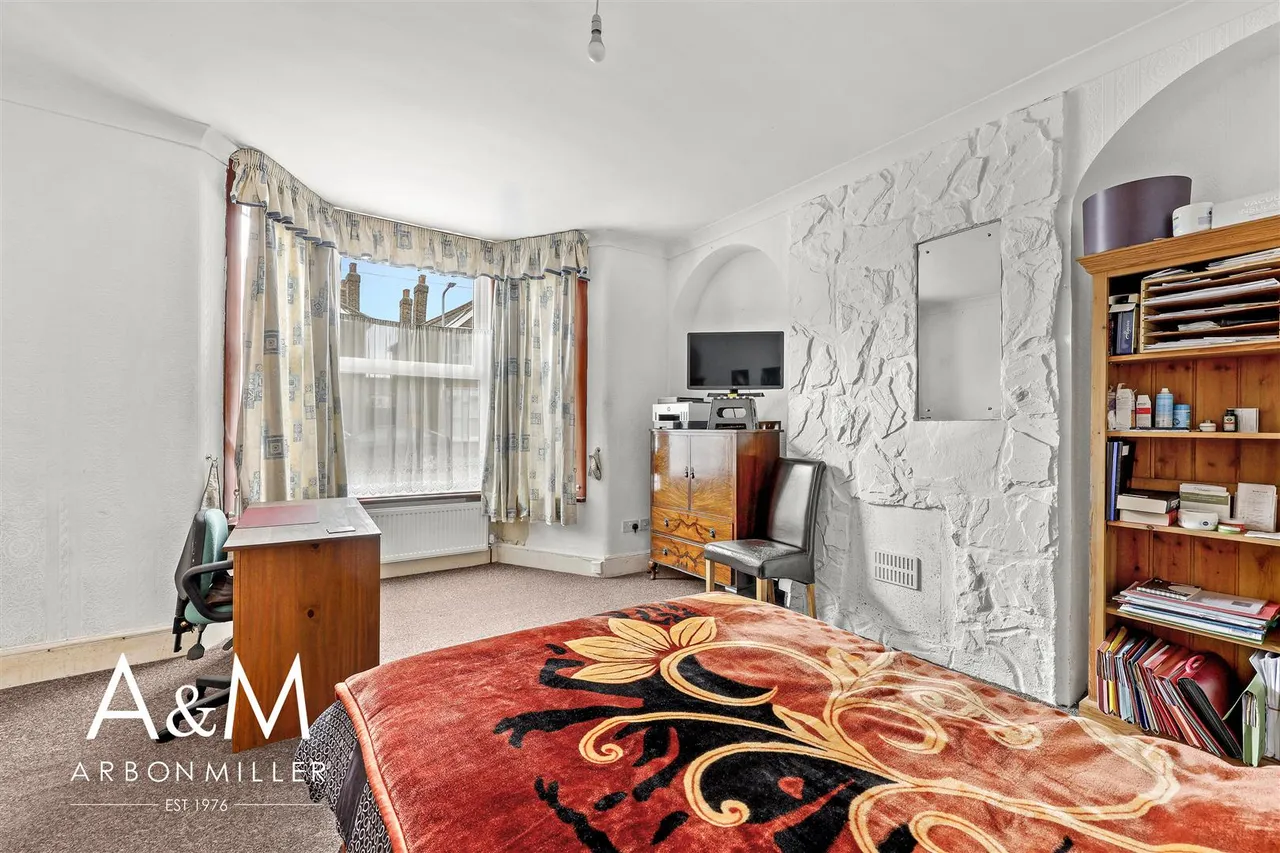 Beddington Road, Goodmayes, Essex, Ilford, IG38PD, photo 4