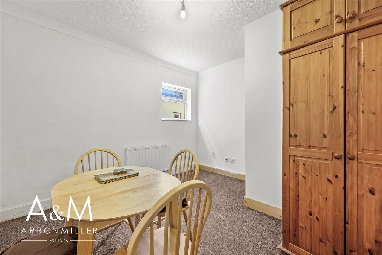 Beddington Road, Goodmayes, Essex, Ilford, IG38PD, photo 5