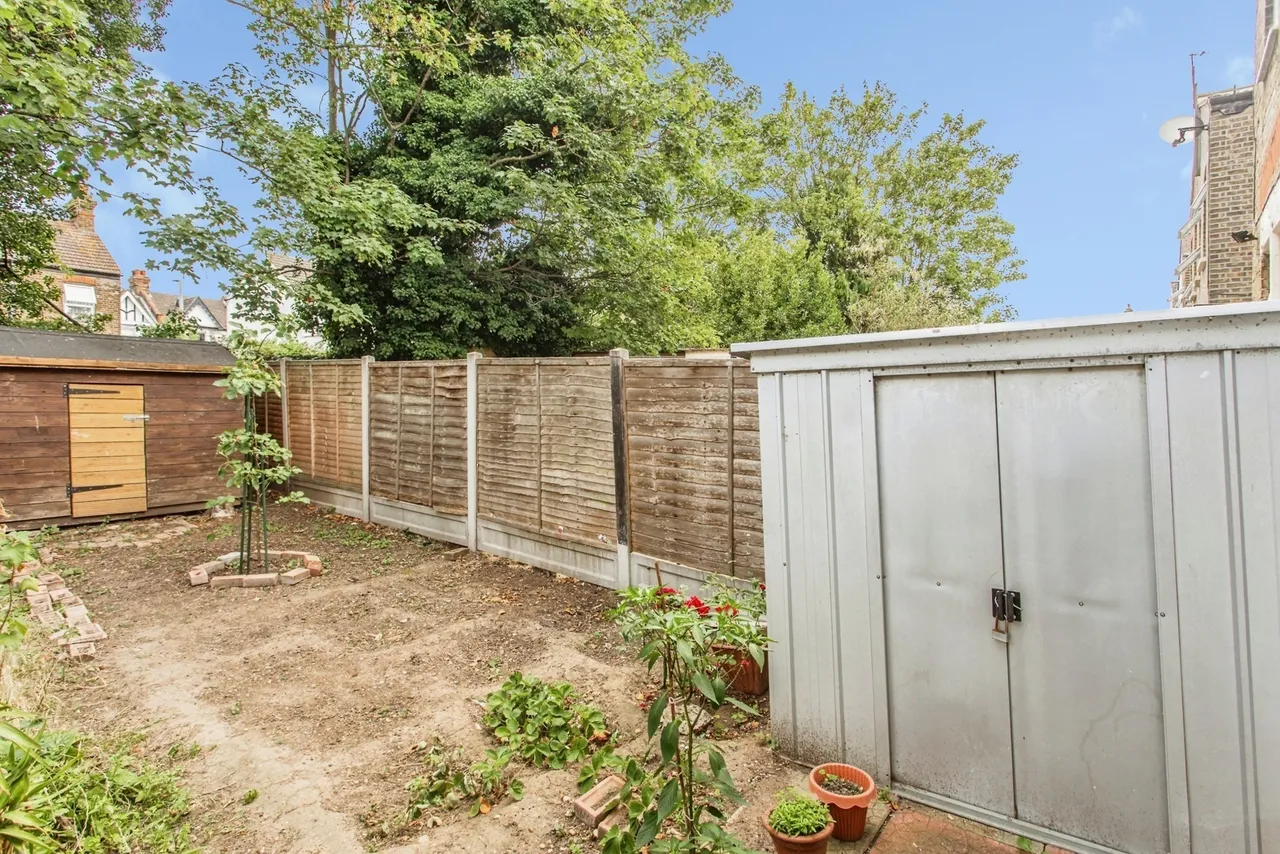Brightwell Avenue, Westcliff-on-Sea, Essex, SS0, photo 19
