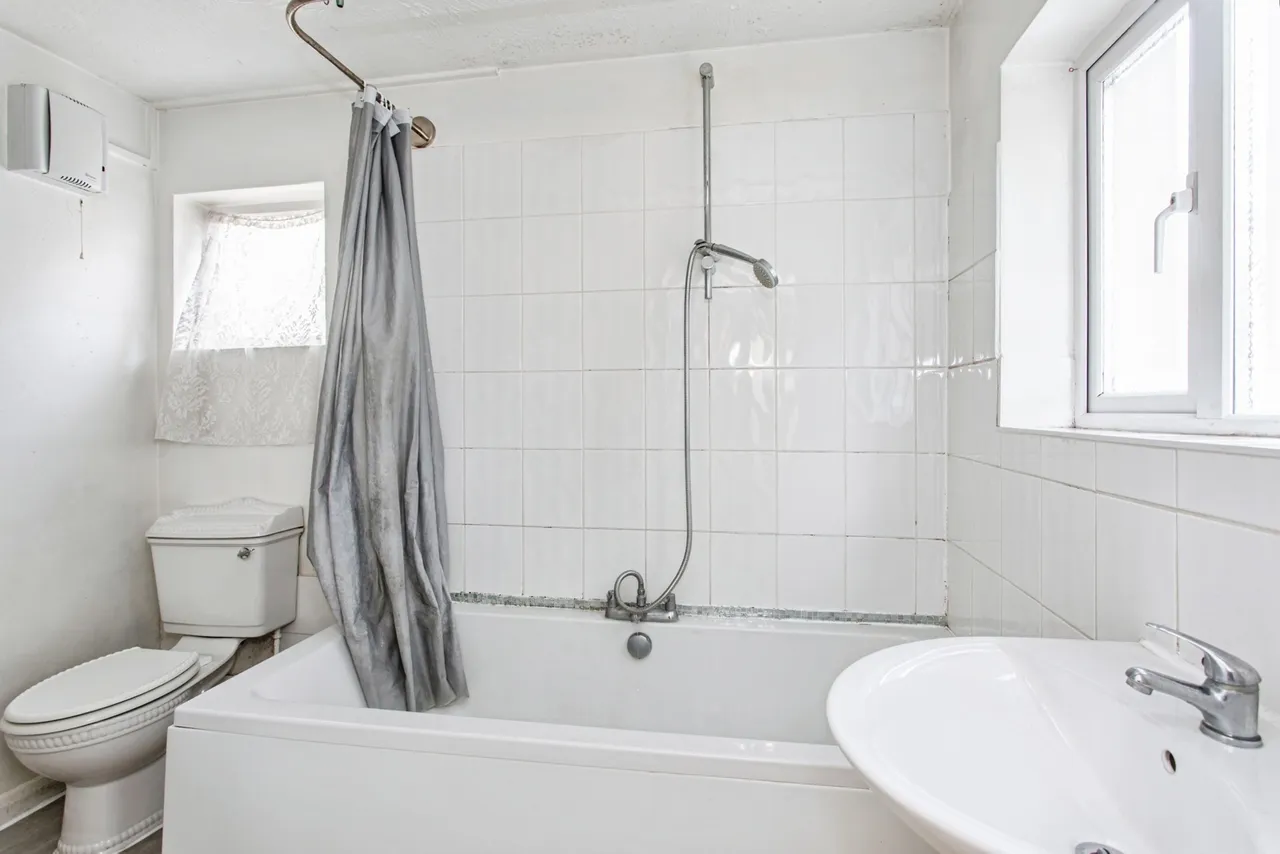 Brightwell Avenue, Westcliff-on-Sea, Essex, SS0, photo 8