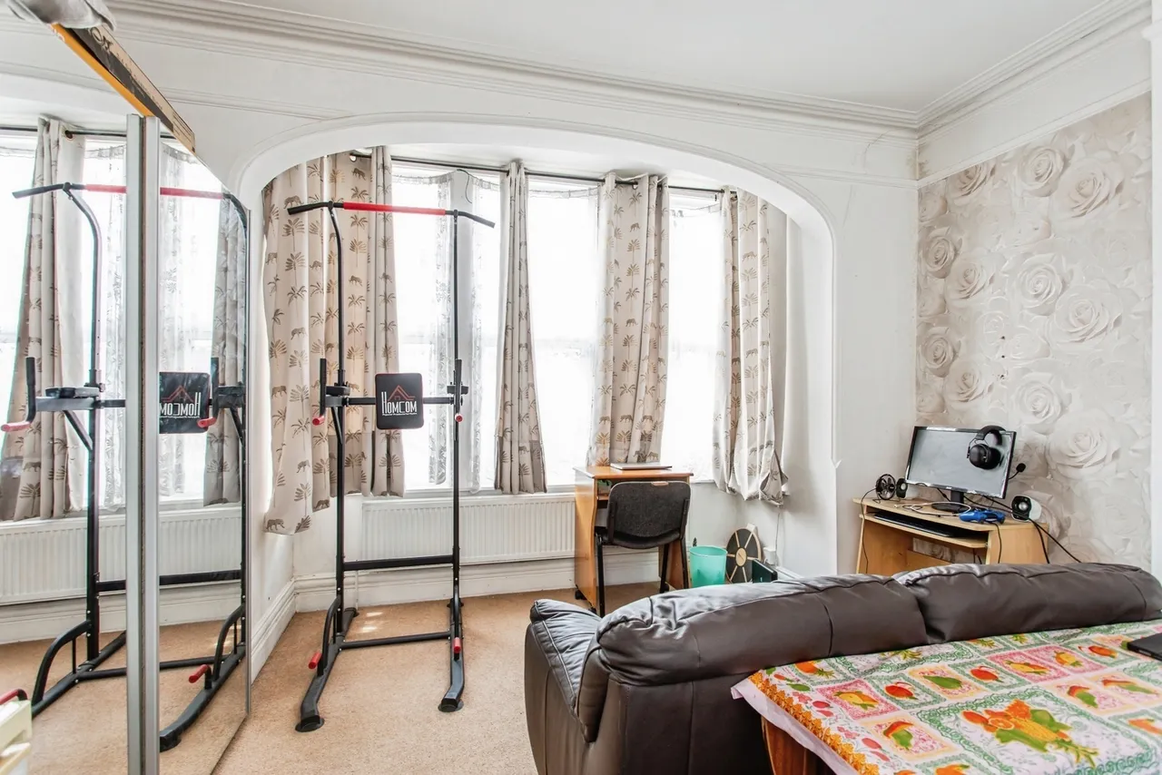 Brightwell Avenue, Westcliff-on-Sea, Essex, SS0, photo 14