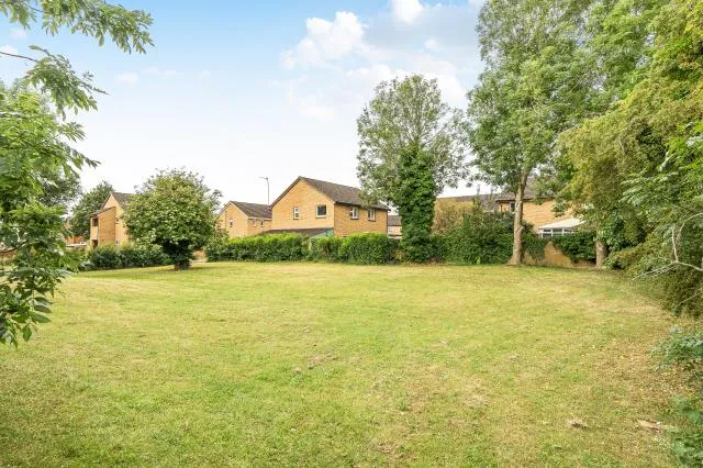 Heather Close, Carterton, OX18, photo 16