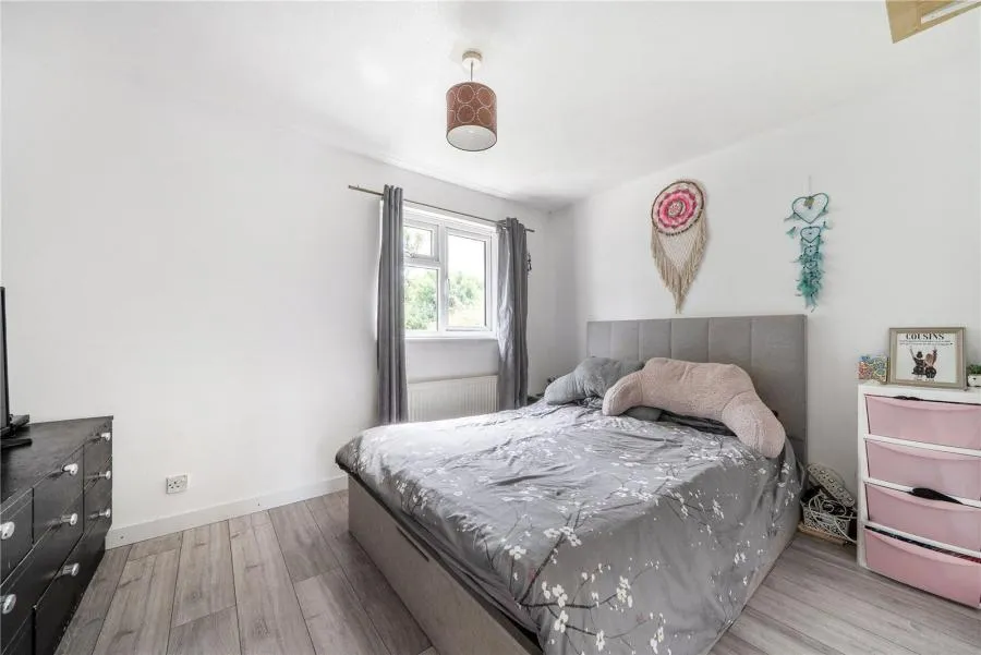 Heather Close, Carterton, OX18, photo 7