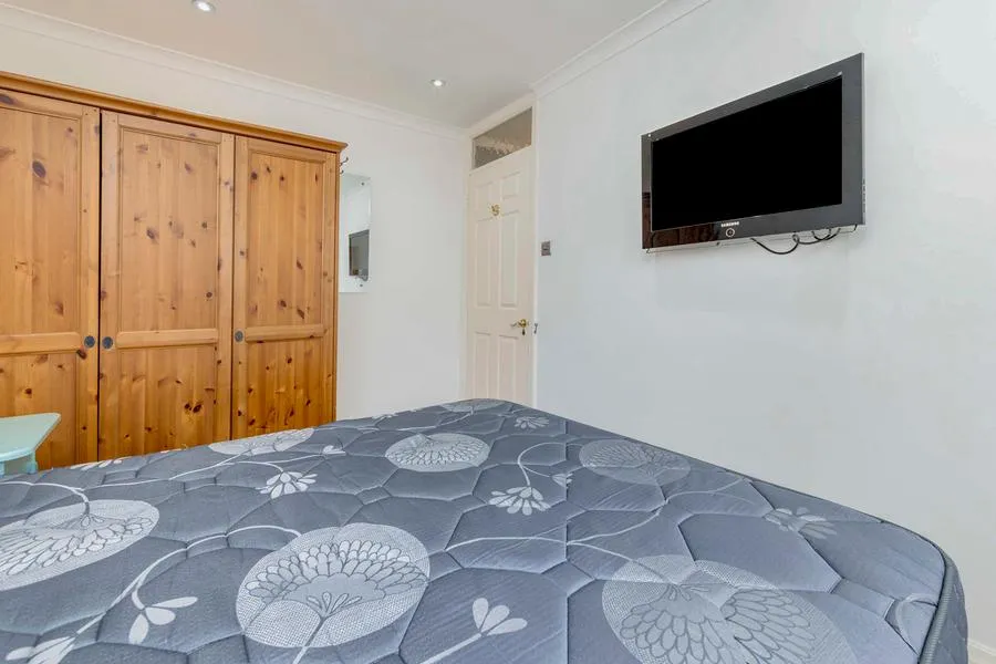 Hedingham Close, Horley, RH6, photo 18