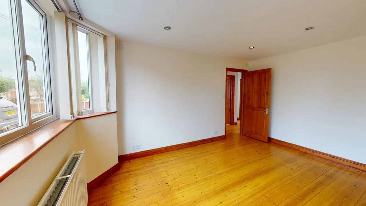Orchard Avenue, Cheltenham, photo 10