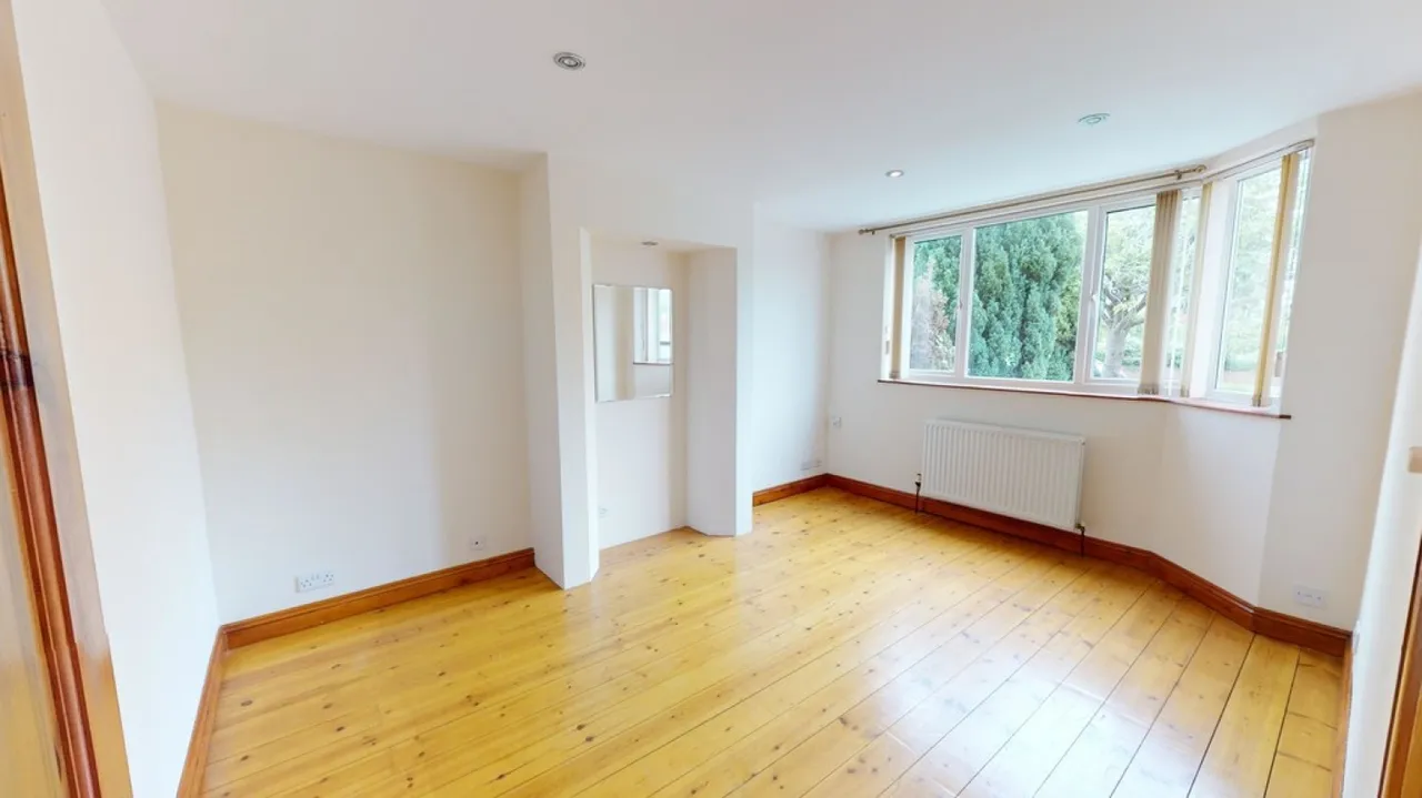 Orchard Avenue, Cheltenham, photo 9