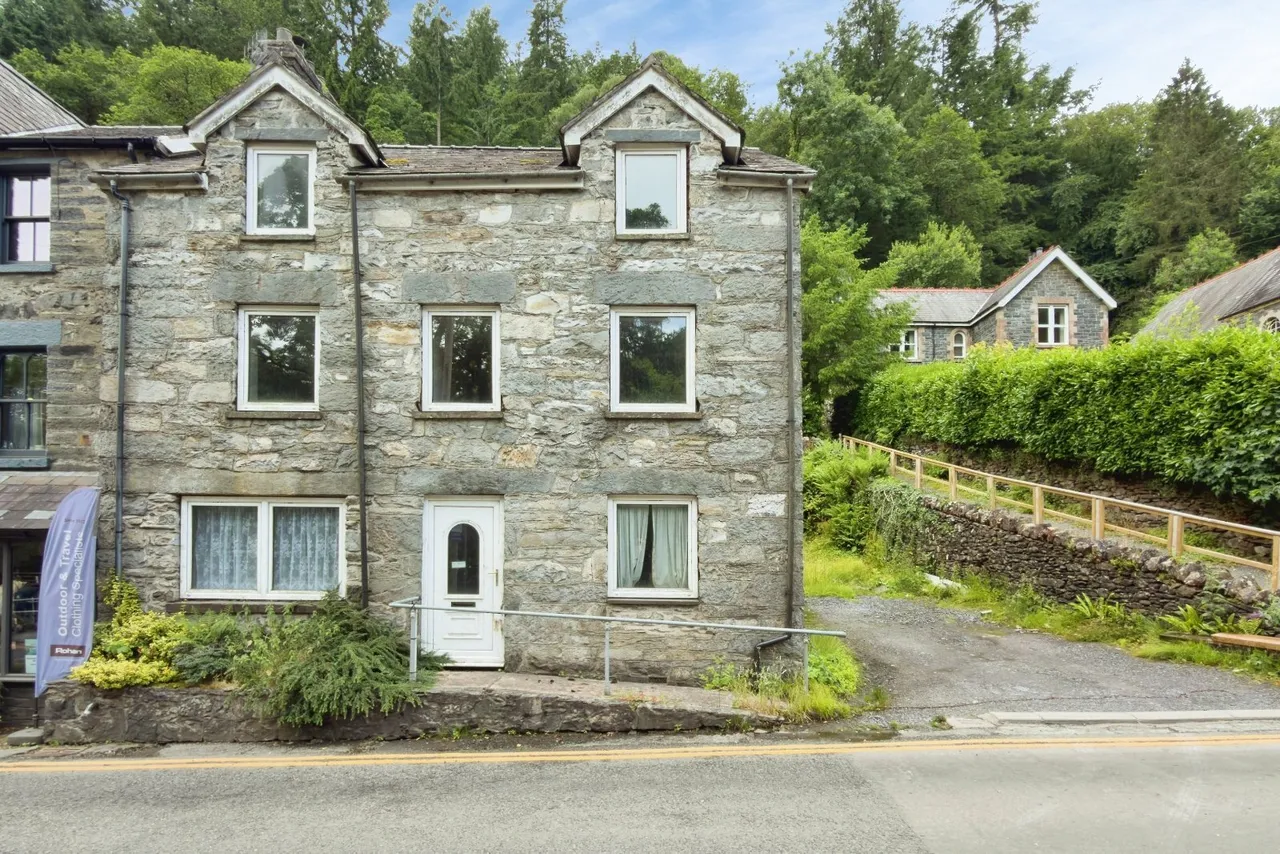 Holyhead Road, Betws-y-Coed, LL24, photo 3