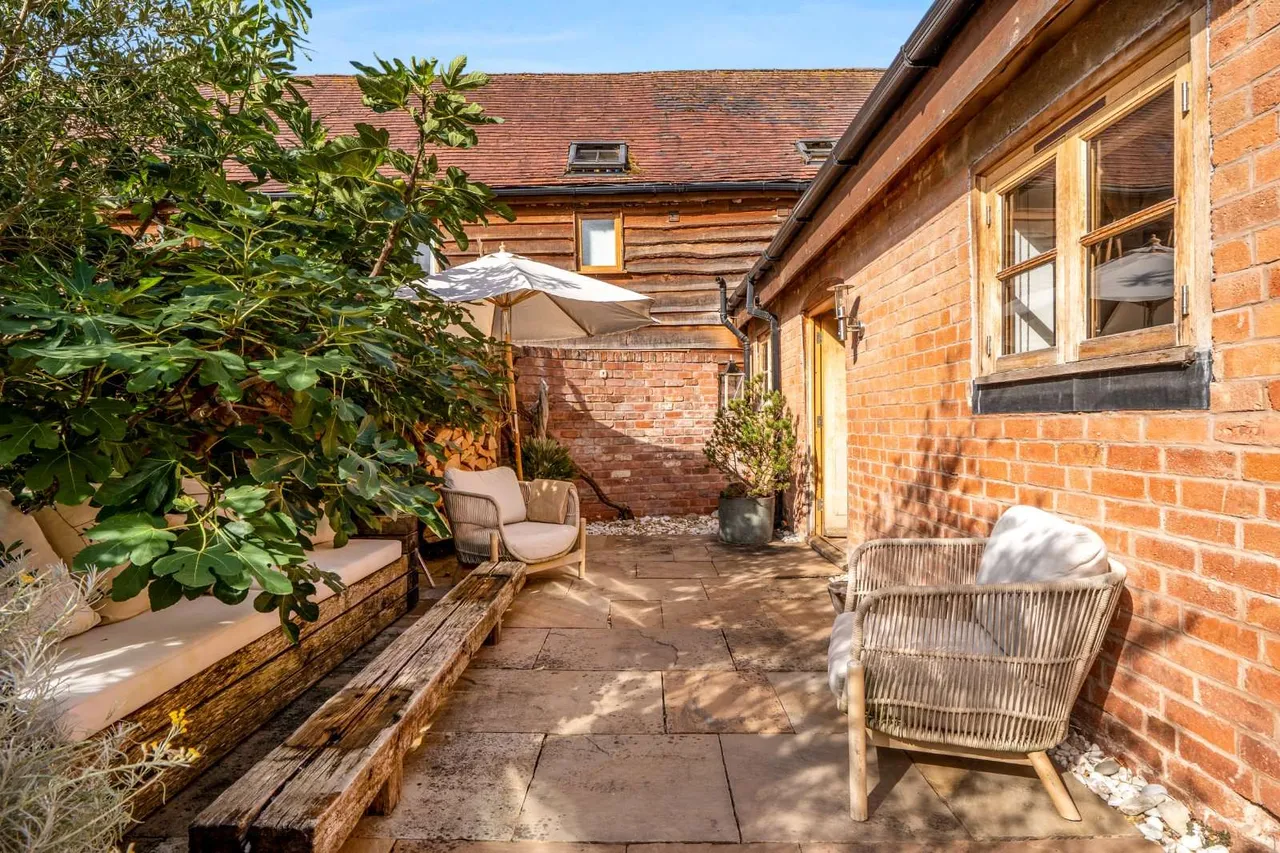 Halesend Grittles End, Storridge, Malvern, Herefordshire, WR13 5EW, photo 9
