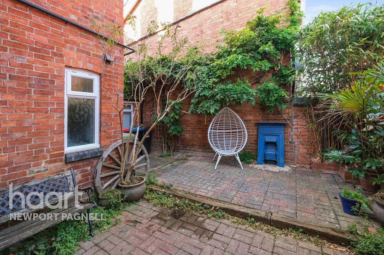 Bury Street, Newport Pagnell, MK16, photo 20