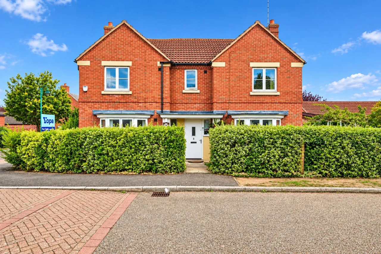 5 bed house for sale, Tudor Avenue, Peterborough, PE7