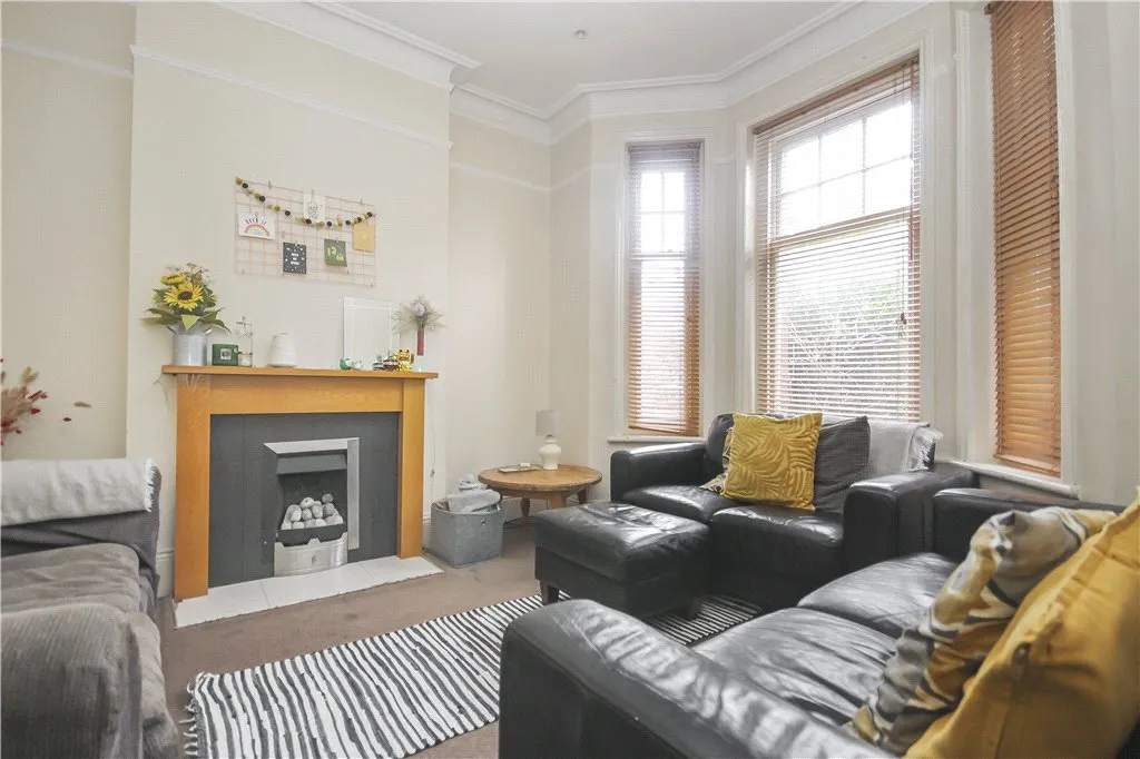 Barcombe Avenue, London, SW2, photo 2