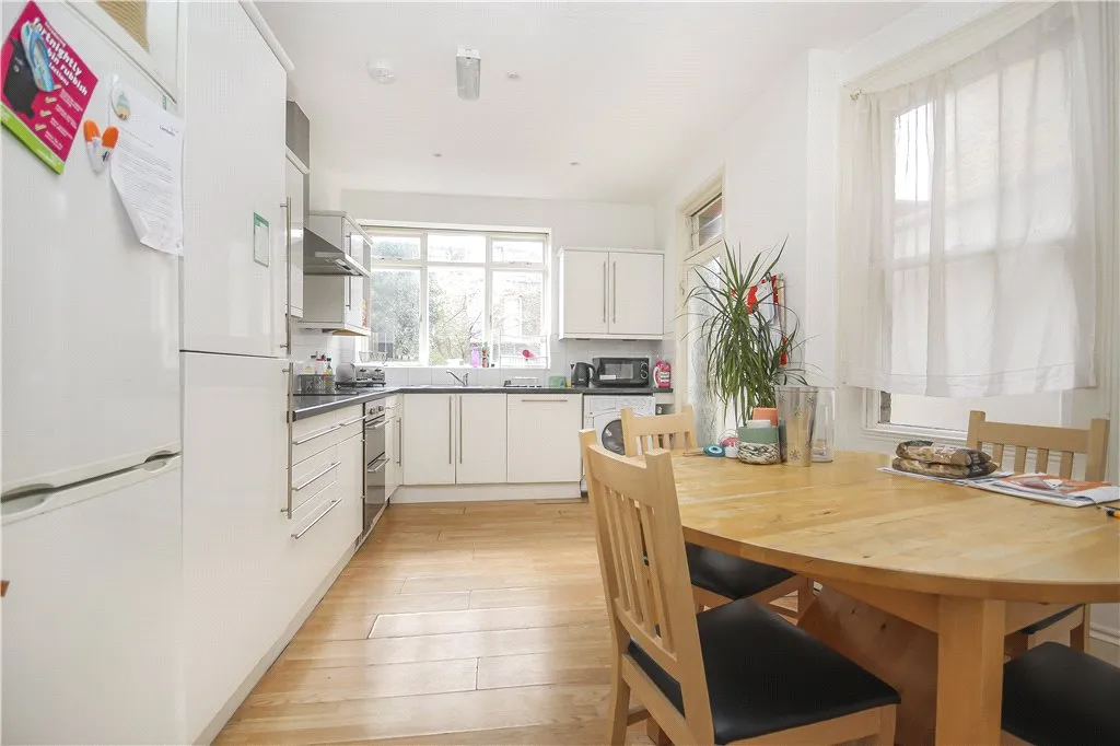 Barcombe Avenue, London, SW2, photo 3