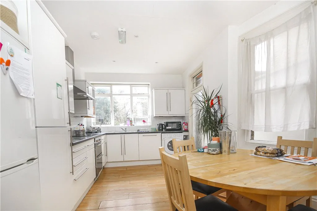 Barcombe Avenue, London, SW2, photo 9