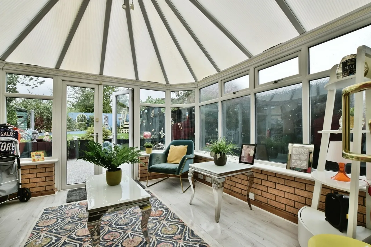 Bowmont Close, Cheadle Hulme, Cheshire, SK8, photo 5