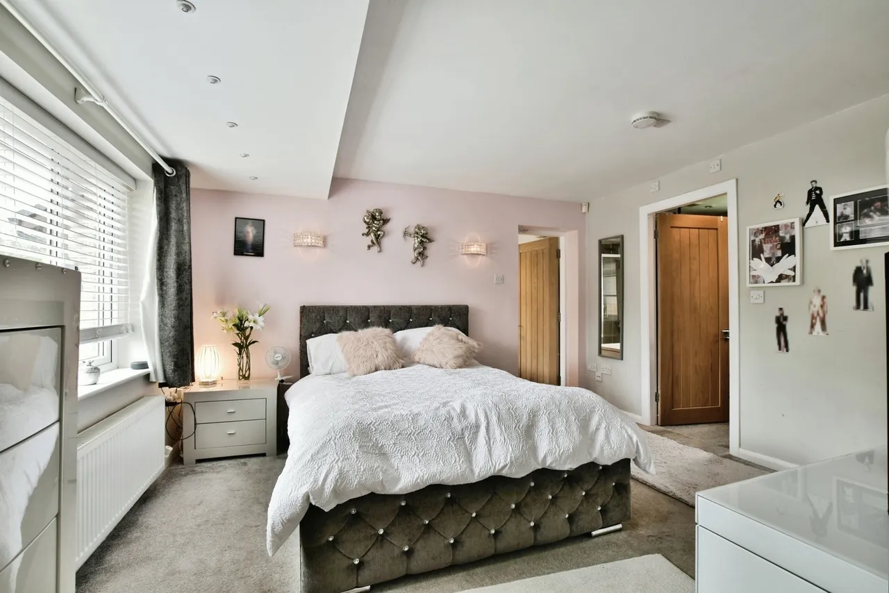 Bowmont Close, Cheadle Hulme, Cheshire, SK8, photo 8