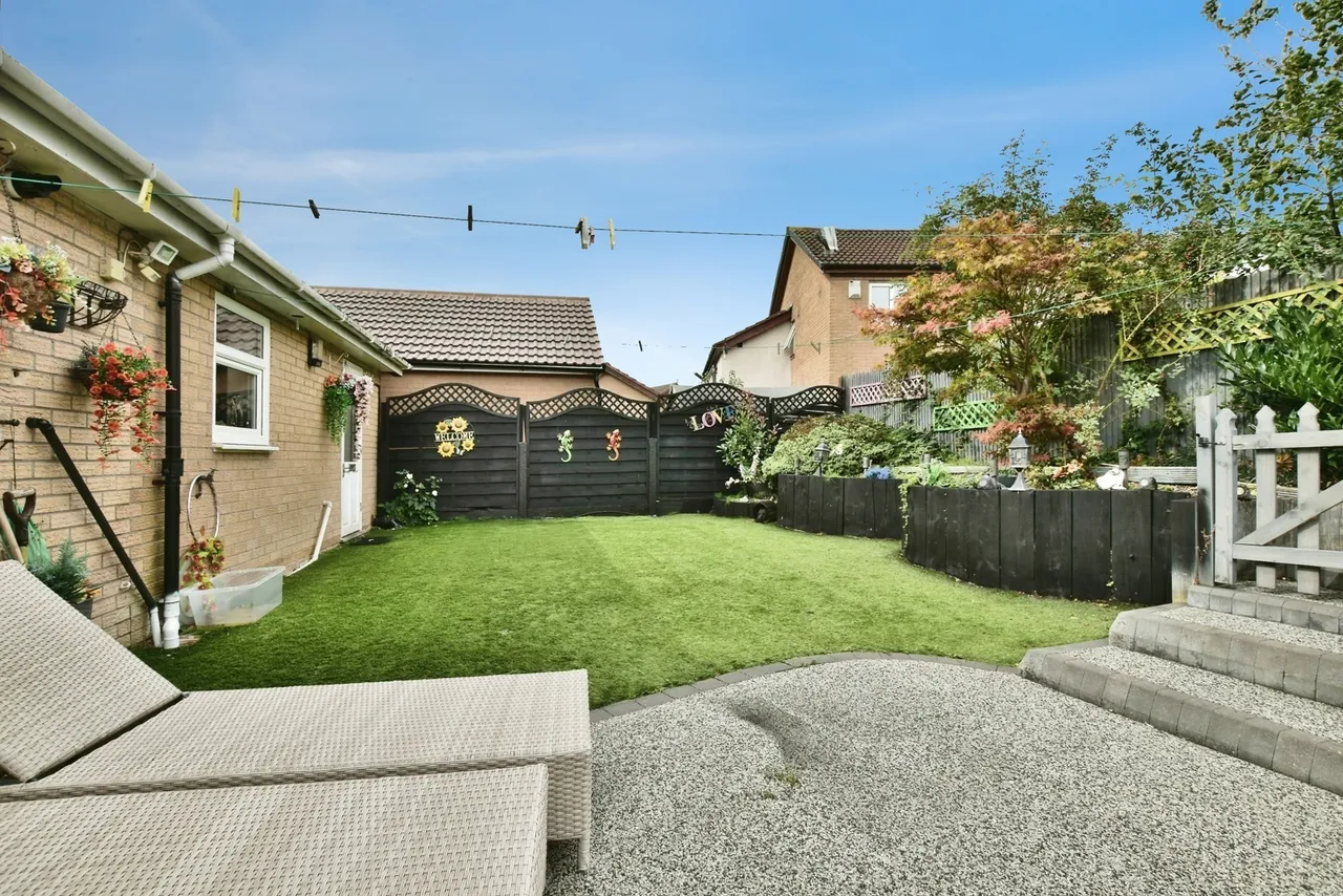 Bowmont Close, Cheadle Hulme, Cheshire, SK8, photo 15