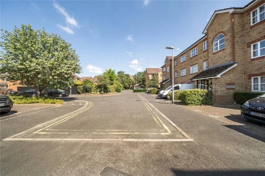 Elliotts Way, Caversham, RG4, photo 12