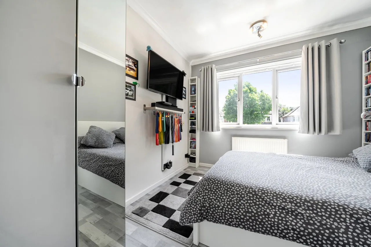 Avenue Road, DA8, photo 10