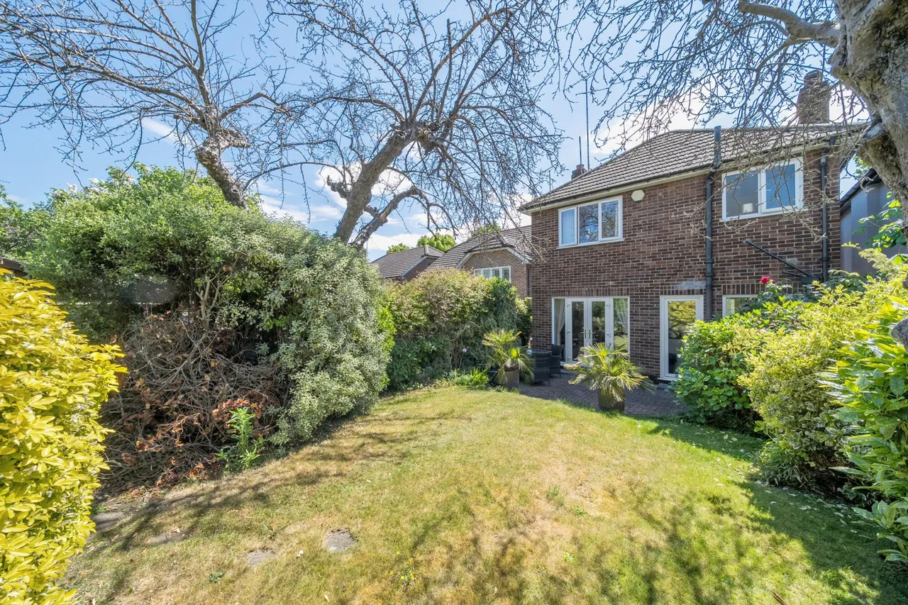 Avenue Road, DA8, photo 6