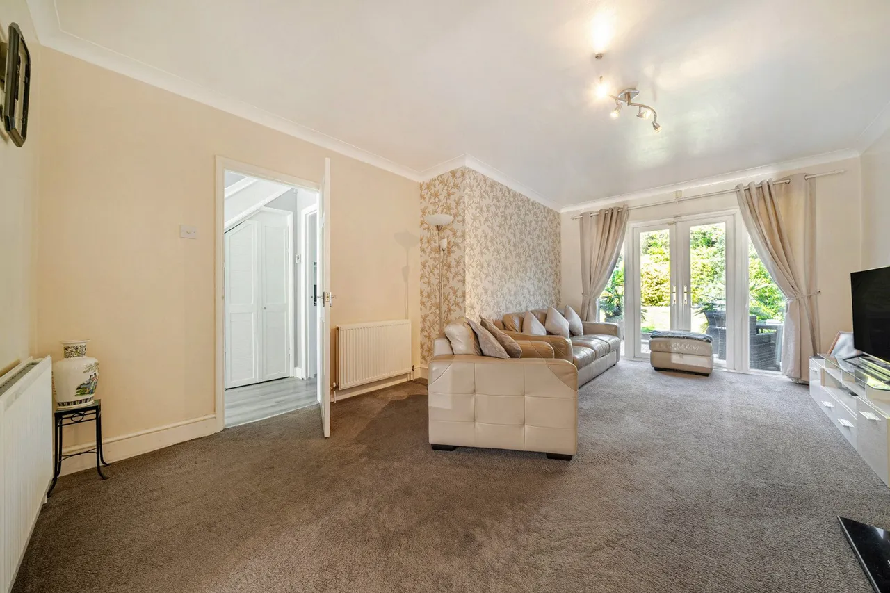 Avenue Road, DA8, photo 17