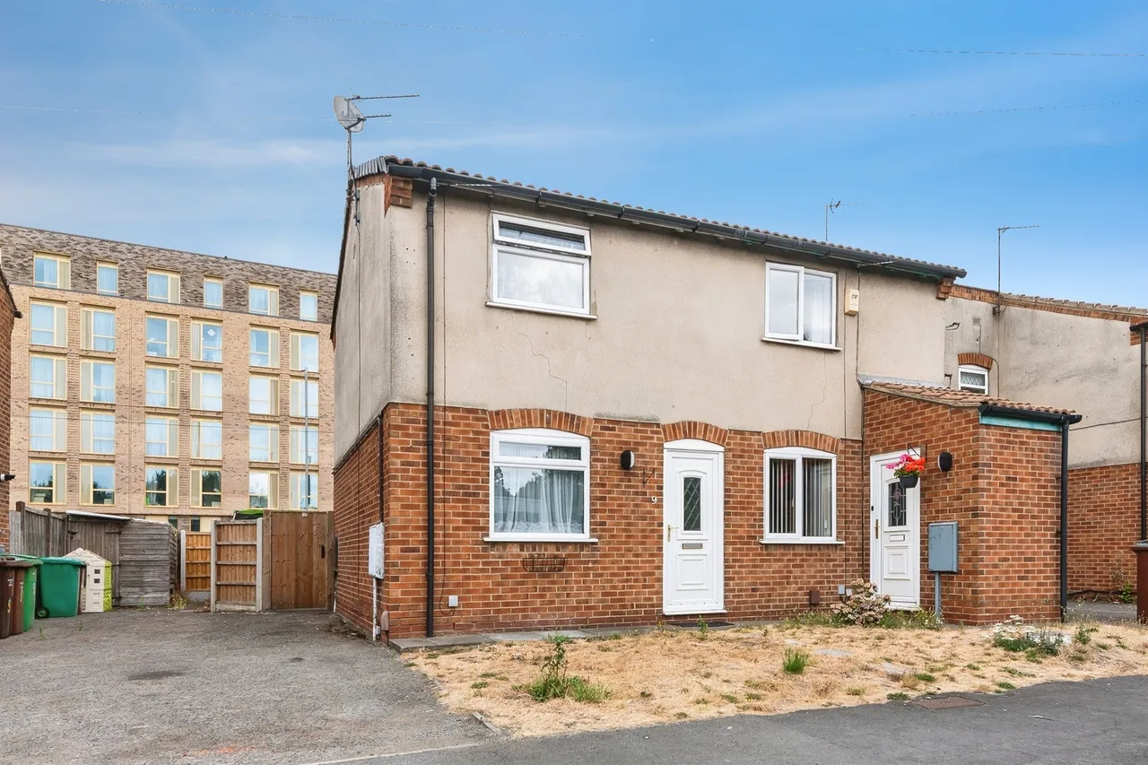 2 bed house for sale — Kinglake Place, Nottingham