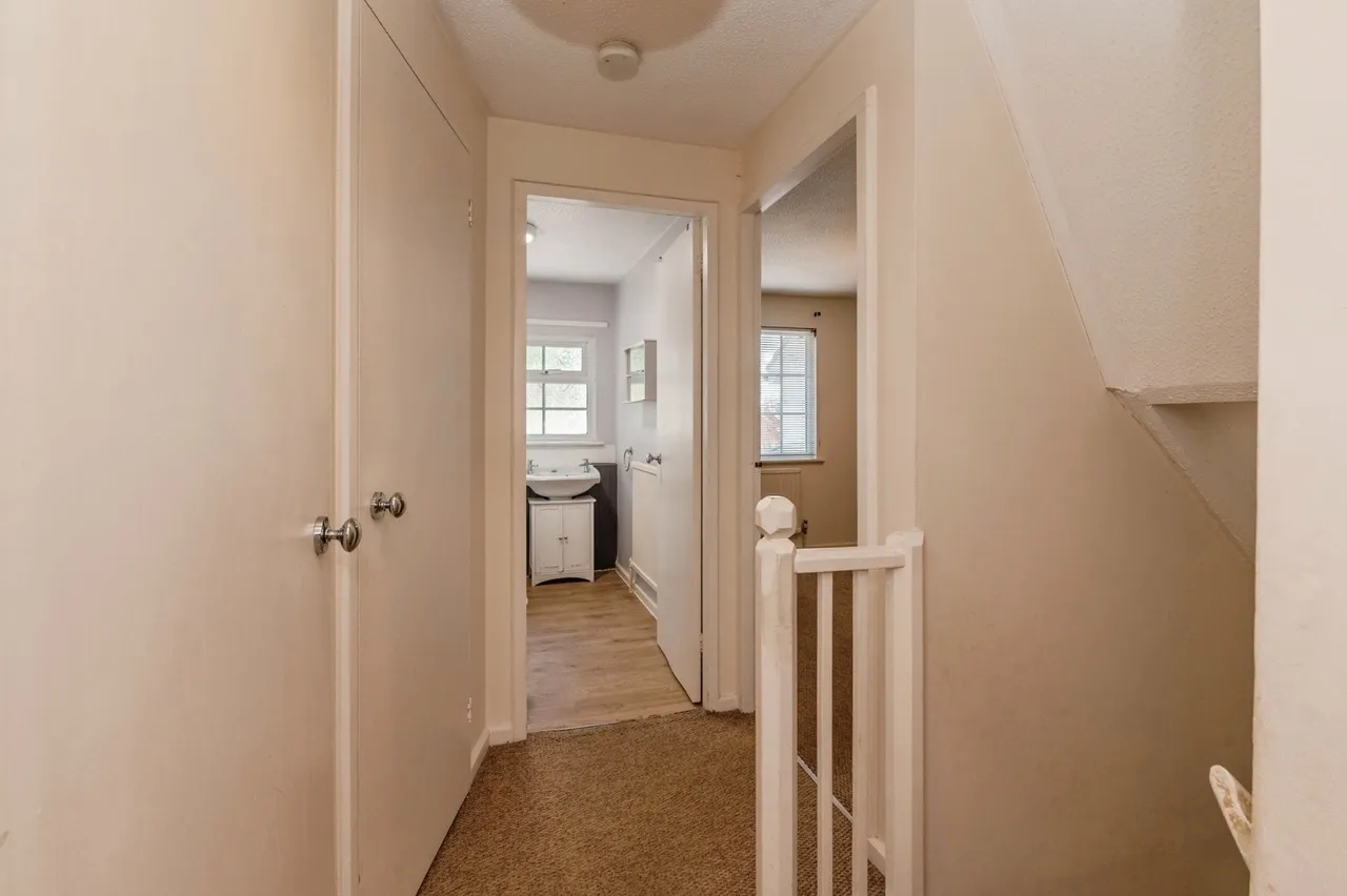 New Waverley Road, Basildon, Essex, SS15, photo 18