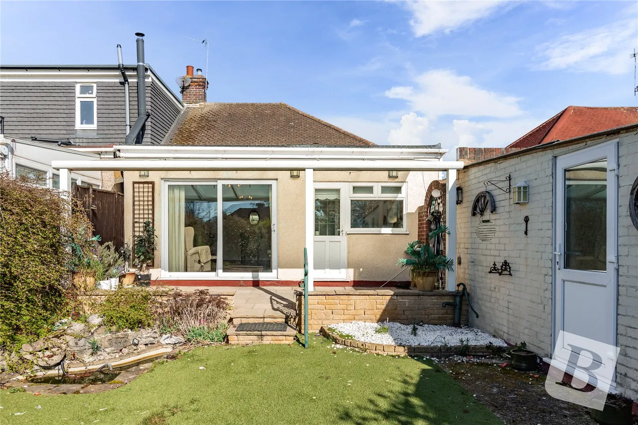 Portland Gardens, Chadwell Heath, RM6, photo 12