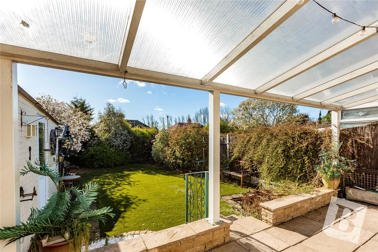 Portland Gardens, Chadwell Heath, RM6, photo 13