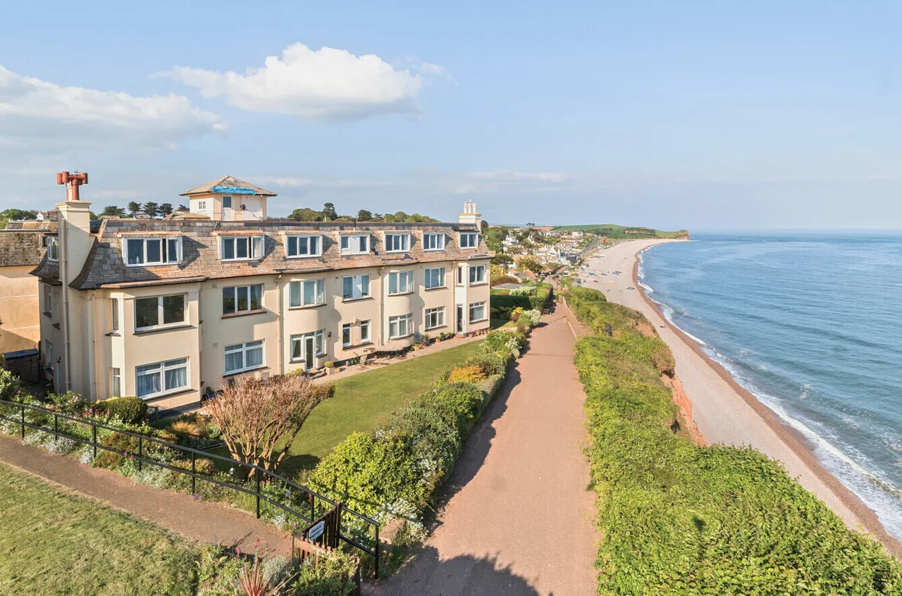 2 bed property for sale — Cliff Road, Budleigh Salterton, Devon, EX9